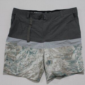 RealTree Men Gray Camo Shorts Fishing Casual Size XL